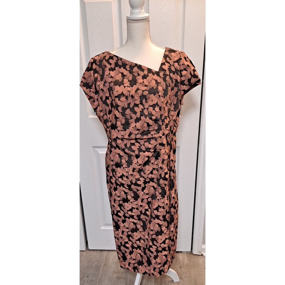 Donna Karen Size 14 Short Sleeve Fully Lined Floral Dress With Side Rousing